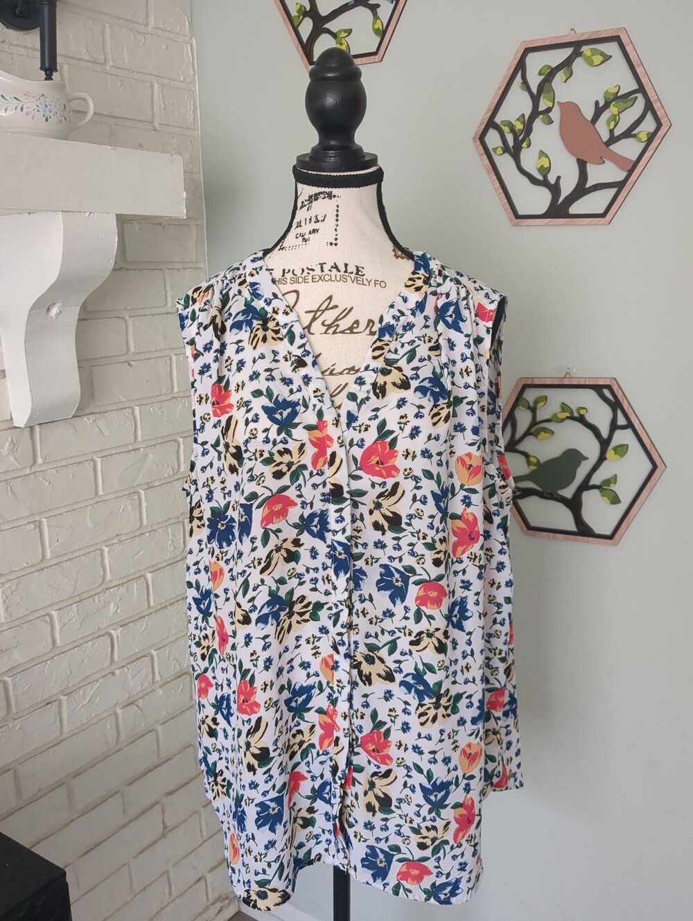 **3/$10** Chelsea And Theodore Top Size XL